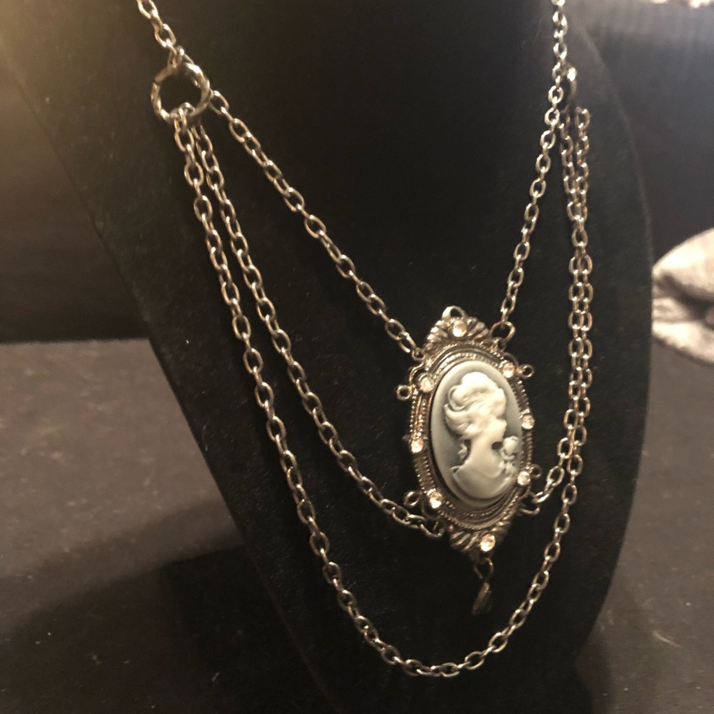 Necklace - Picture 6 of 7